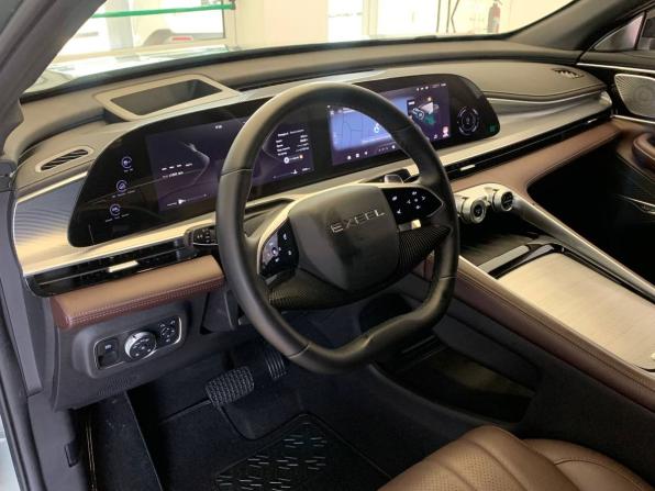 Exeed TXL I Рестайлинг 2 с пробегом 2024 года, цена 3 401 018 рублей, 5708 км, внедорожник, Автокод Объявления