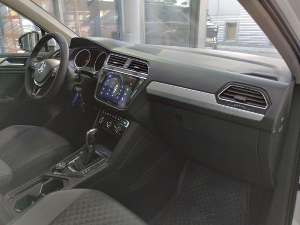 Volkswagen Tiguan II с пробегом 2018 года, цена 2 400 000 рублей, 159467 км, внедорожник, Автокод Объявления