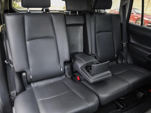 Toyota Land Cruiser Prado 150 Series Рестайлинг 2 с пробегом 2018 года, цена 4 989 000 рублей, 165202 км, внедорожник, Автокод Объявления