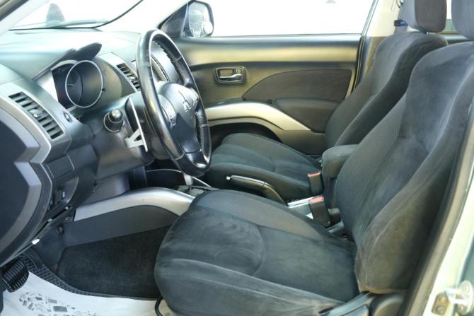 Mitsubishi Outlander II с пробегом 2008 года, цена 1 099 000 рублей, 212000 км, внедорожник, Автокод Объявления