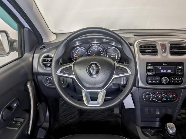 Renault Logan II Рестайлинг с пробегом 2022 года, цена 1 030 000 рублей, 133425 км, седан, Автокод Объявления