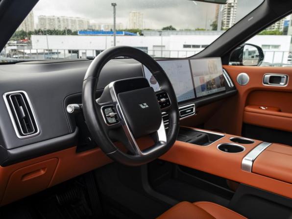 Li Auto (Lixiang) L9 I Рестайлинг с пробегом 2024 года, цена 7 398 000 рублей, 43015 км, внедорожник, Автокод Объявления