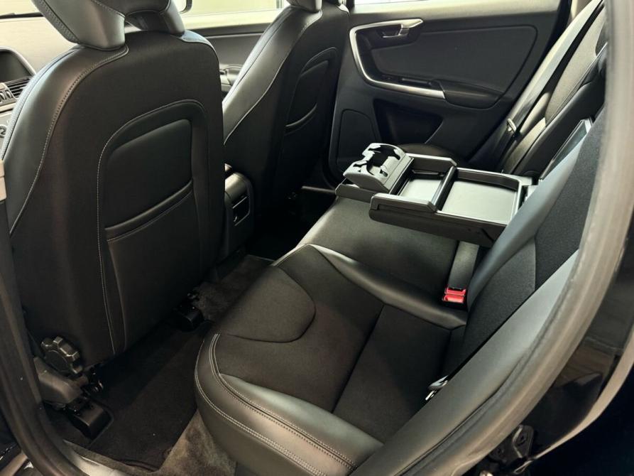 Volvo XC60 I Рестайлинг Санкт-Петербург  - изображение 28