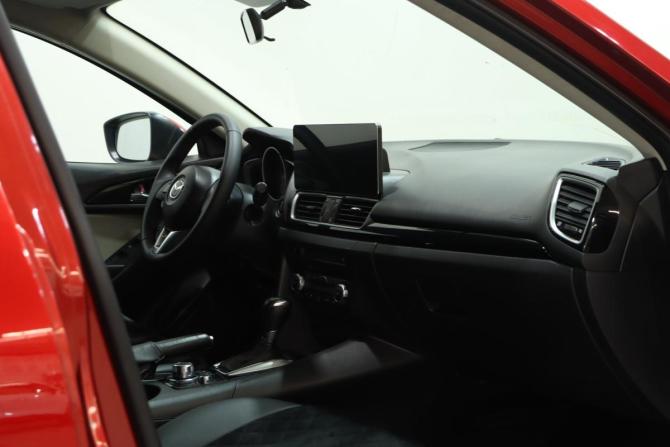 Mazda 3 III (BM) с пробегом 2013 года, цена 988 000 рублей, 261317 км, седан, Автокод Объявления