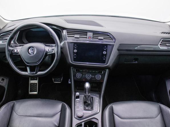 Volkswagen Tiguan II с пробегом 2018 года, цена 2 275 000 рублей, 190000 км, внедорожник, Автокод Объявления