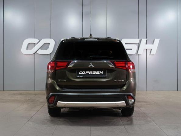 Mitsubishi Outlander III Рестайлинг 2 с пробегом 2017 года, цена 1 699 000 рублей, 179653 км, внедорожник, Автокод Объявления