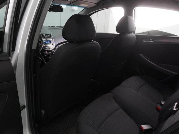 Hyundai Solaris I Рестайлинг с пробегом 2015 года, цена 999 000 рублей, 121604 км, седан, Автокод Объявления