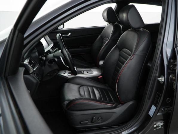 Kia Optima IV Рестайлинг с пробегом 2018 года, цена 2 119 050 рублей, 137607 км, седан, Автокод Объявления