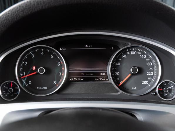 Volkswagen Touareg II с пробегом 2014 года, цена 2 290 000 рублей, 227013 км, внедорожник, Автокод Объявления