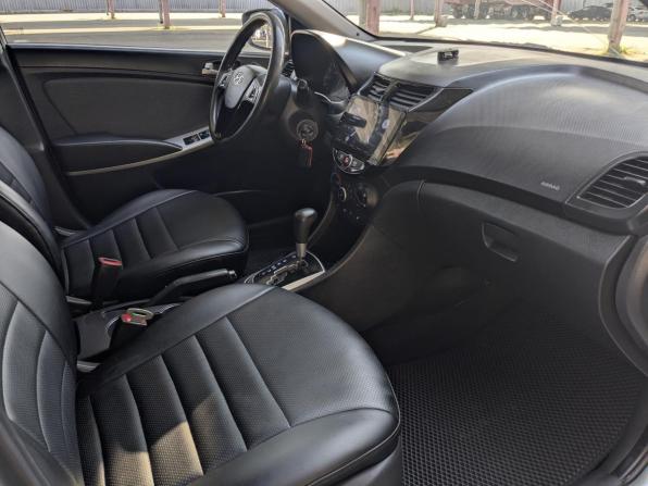 Hyundai Solaris I с пробегом 2011 года, цена 648 900 рублей, 242000 км, седан, Автокод Объявления