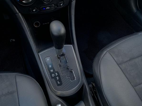 Hyundai Solaris I с пробегом 2012 года, цена 739 000 рублей, 260581 км, седан, Автокод Объявления