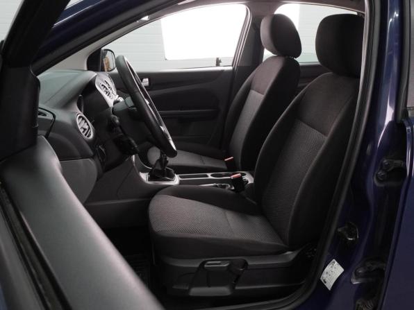Ford Focus II Рестайлинг с пробегом 2010 года, цена 599 000 рублей, 242425 км, хэтчбек, Автокод Объявления