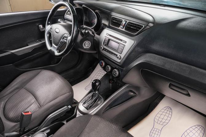 Kia Rio III Рестайлинг с пробегом 2016 года, цена 999 000 рублей, 300000 км, седан, Автокод Объявления