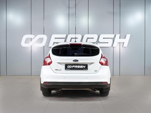 Ford Focus III с пробегом 2015 года, цена 899 000 рублей, 142157 км, хэтчбек, Автокод Объявления