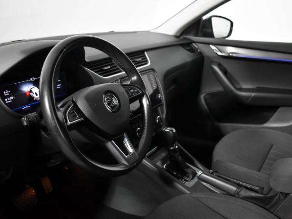 Skoda Octavia III (A7) Рестайлинг с пробегом 2019 года, цена 1 599 000 рублей, 170857 км, лифтбек, Автокод Объявления