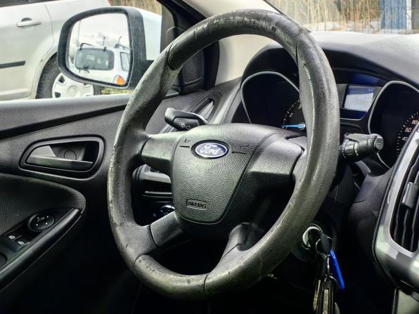 Ford Focus III с пробегом 2011 года, цена 499 000 рублей, 303825 км, хэтчбек, Автокод Объявления