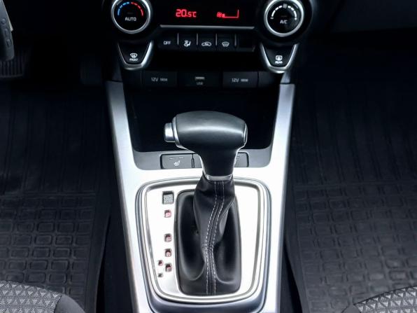 Kia Rio IV Рестайлинг с пробегом 2021 года, цена 1 739 000 рублей, 61300 км, седан, Автокод Объявления