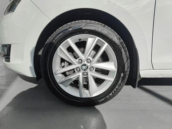 Skoda Rapid I Рестайлинг с пробегом 2019 года, цена 1 354 000 рублей, 104964 км, лифтбек, Автокод Объявления