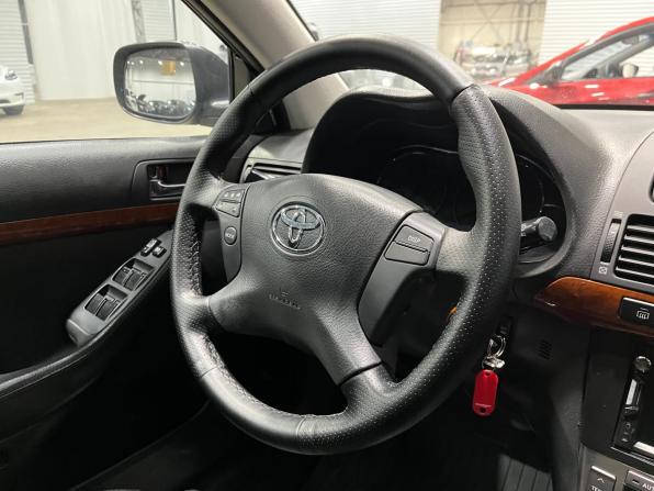 Toyota Avensis II Рестайлинг с пробегом 2007 года, цена 805 000 рублей, 269334 км, седан, Автокод Объявления