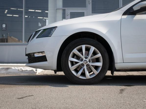 Skoda Octavia III (A7) Рестайлинг с пробегом 2020 года, цена 1 950 000 рублей, 61058 км, лифтбек, Автокод Объявления