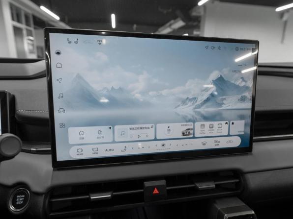 Toyota Wildlander II с пробегом 2025 года, цена 4 350 000 рублей, 18 км, внедорожник, Автокод Объявления
