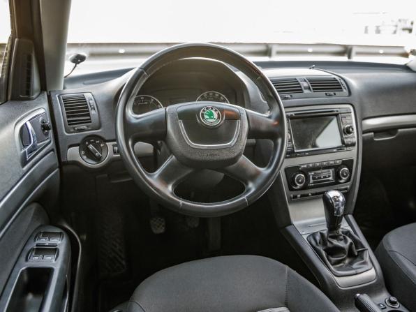 Skoda Octavia II (A5) Рестайлинг с пробегом 2010 года, цена 898 000 рублей, 150217 км, лифтбек, Автокод Объявления