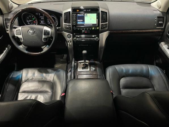 Toyota Land Cruiser 200 Series Рестайлинг 1 с пробегом 2012 года, цена 3 950 000 рублей, 177352 км, внедорожник, Автокод Объявления
