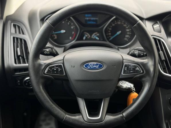 Ford Focus III Рестайлинг с пробегом 2016 года, цена 979 000 рублей, 134030 км, хэтчбек, Автокод Объявления