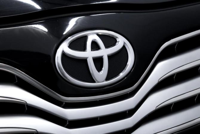 Toyota Camry VI (XV40) Рестайлинг с пробегом 2010 года, цена 1 100 000 рублей, 302761 км, седан, Автокод Объявления
