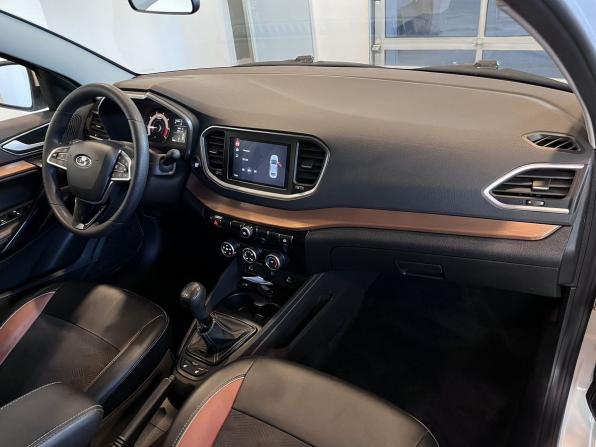 Lada (ВАЗ) Vesta I Рестайлинг (NG) с пробегом 2023 года, цена 1 385 000 рублей, 52457 км, седан, Автокод Объявления