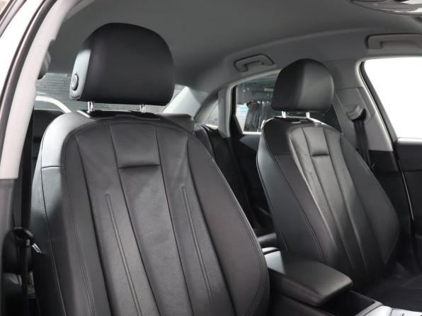 Audi A4 V (B9) с пробегом 2019 года, цена 2 460 000 рублей, 94000 км, седан, Автокод Объявления