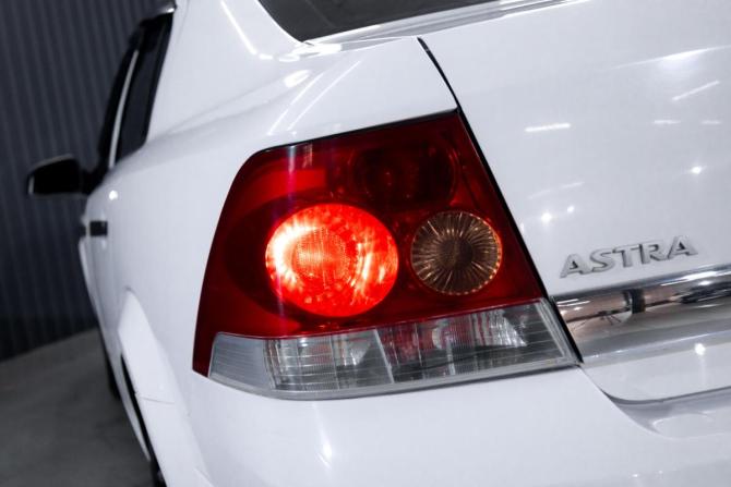 Opel Astra H Рестайлинг с пробегом 2011 года, цена 490 000 рублей, 211942 км, седан, Автокод Объявления