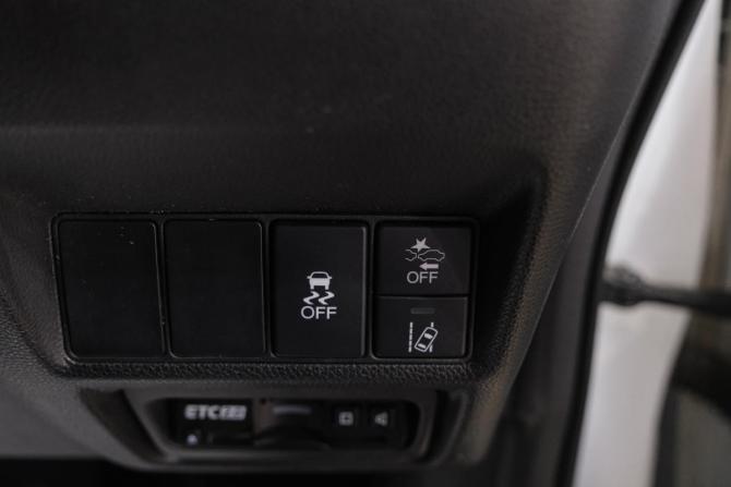 Honda Stepwgn V Рестайлинг с пробегом 2021 года, цена 2 629 000 рублей, 63400 км, минивэн, Автокод Объявления