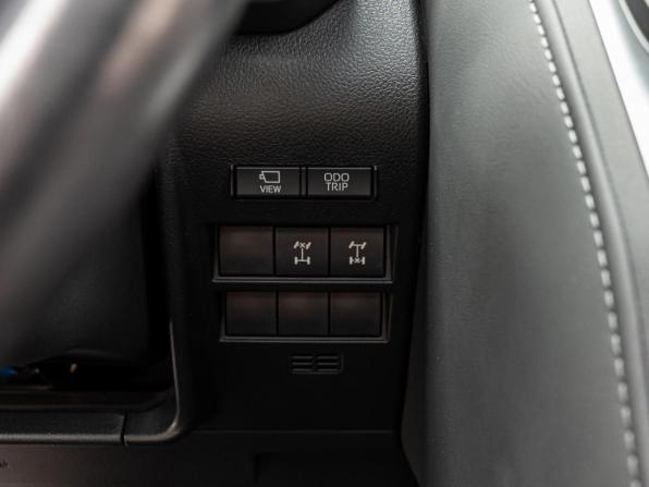 Toyota Land Cruiser 300 Series с пробегом 2022 года, цена 10 600 000 рублей, 63801 км, внедорожник, Автокод Объявления