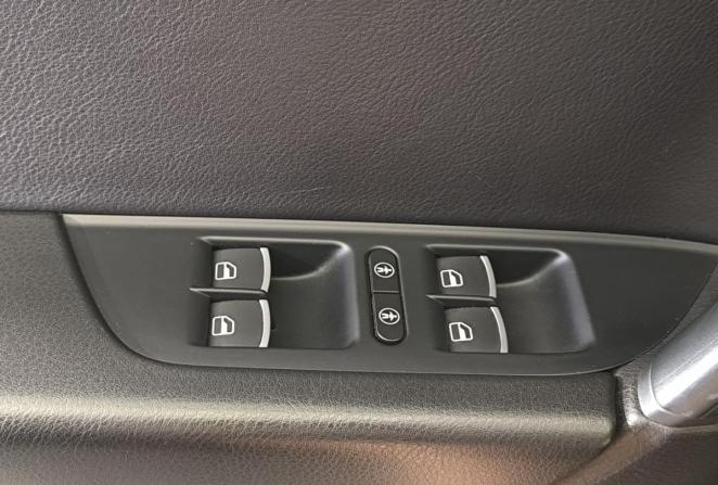 Volkswagen Touareg II с пробегом 2012 года, цена 2 080 000 рублей, 265167 км, внедорожник, Автокод Объявления