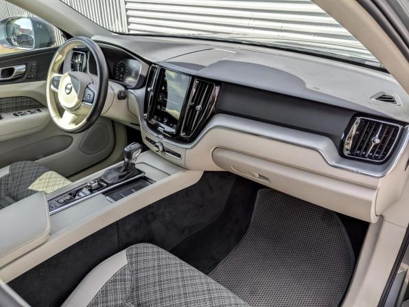 Volvo XC60 II с пробегом 2021 года, цена 4 150 000 рублей, 89374 км, внедорожник, Автокод Объявления