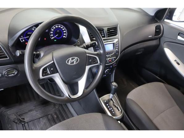 Hyundai Solaris I с пробегом 2012 года, цена 744 000 рублей, 98067 км, хэтчбек, Автокод Объявления