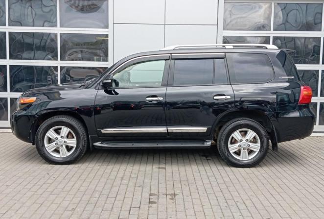 Toyota Land Cruiser 200 Series Рестайлинг 1 с пробегом 2015 года, цена 3 505 000 рублей, 370572 км, внедорожник, Автокод Объявления