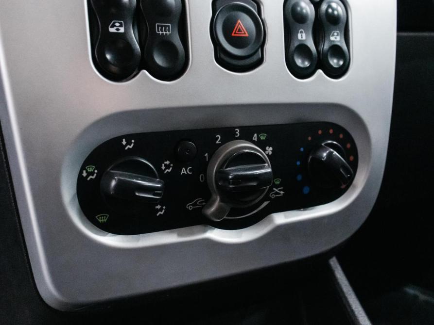 Renault Logan I Рестайлинг Красноярск  - изображение 20