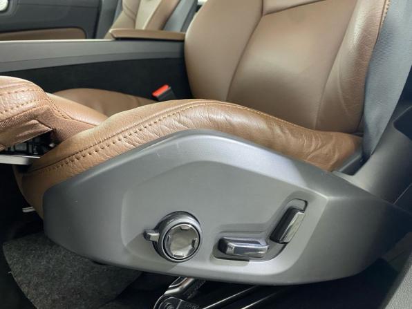 Volvo XC60 II Рестайлинг с пробегом 2023 года, цена 5 249 000 рублей, 28000 км, внедорожник, Автокод Объявления