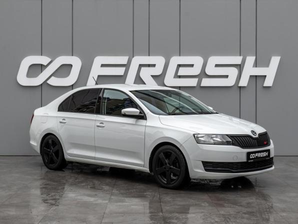 Skoda Rapid I Рестайлинг с пробегом 2018 года, цена 1 040 000 рублей, 190725 км, лифтбек, Автокод Объявления