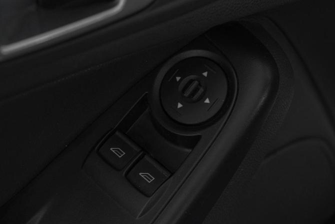 Ford Fiesta Mk6 Рестайлинг с пробегом 2016 года, цена 669 000 рублей, 211000 км, хэтчбек, Автокод Объявления