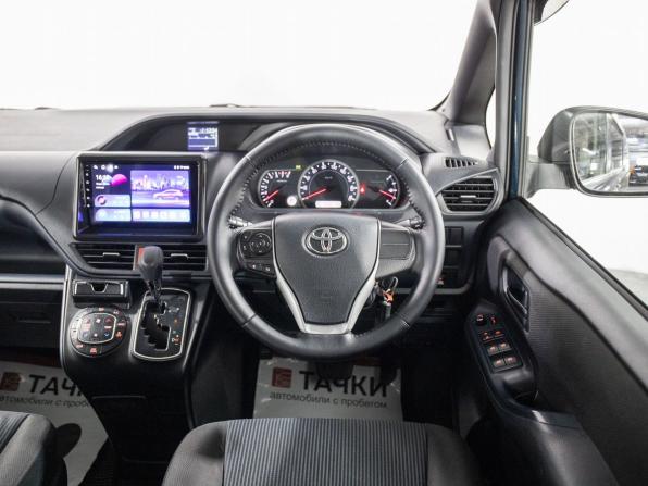 Toyota Voxy III (R80) с пробегом 2014 года, цена 1 699 500 рублей, 203214 км, минивэн, Автокод Объявления