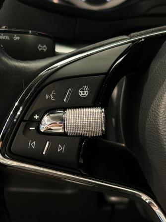 Skoda Karoq I с пробегом 2022 года, цена 2 850 000 рублей, 37000 км, внедорожник, Автокод Объявления
