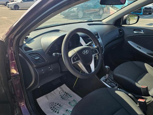 Hyundai Solaris I с пробегом 2013 года, цена 860 000 рублей, 117152 км, хэтчбек, Автокод Объявления