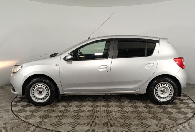 Renault Sandero II с пробегом 2015 года, цена 915 000 рублей, 100837 км, хэтчбек, Автокод Объявления
