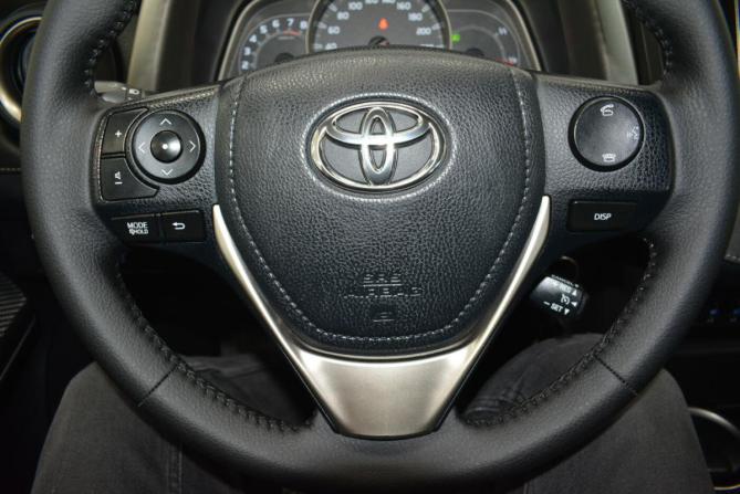 Toyota RAV4 IV (XA40) с пробегом 2014 года, цена 2 099 000 рублей, 205000 км, внедорожник, Автокод Объявления