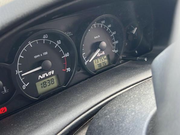 Chevrolet Niva I Рестайлинг с пробегом 2018 года, цена 689 000 рублей, 138308 км, внедорожник, Автокод Объявления