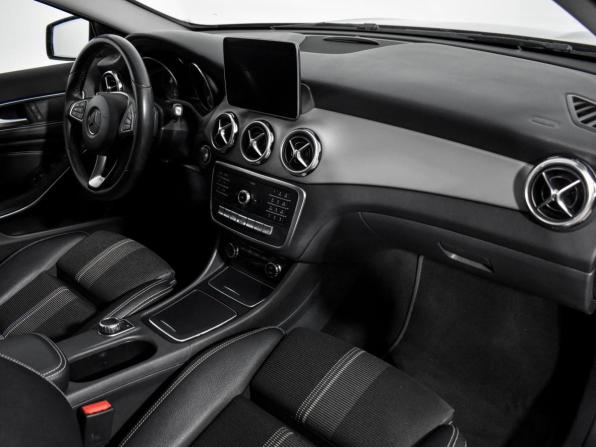 Mercedes-Benz GLA I (X156) Рестайлинг с пробегом 2018 года, цена 2 300 000 рублей, 83426 км, внедорожник, Автокод Объявления