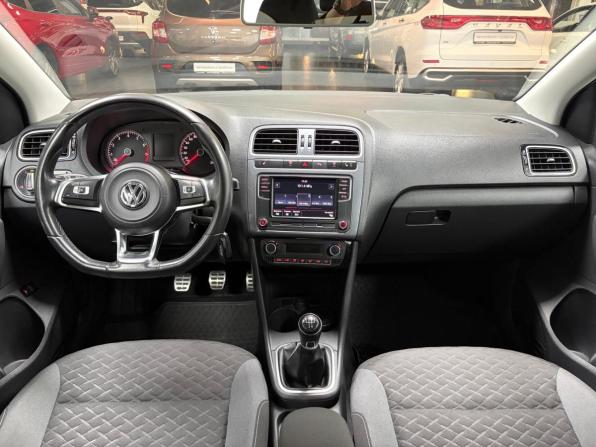 Volkswagen Polo V Рестайлинг с пробегом 2018 года, цена 1 238 000 рублей, 67099 км, седан, Автокод Объявления